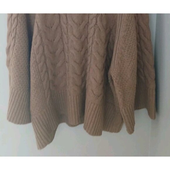 Banana Republic Cavo Flare Sleeve Cable Knit Sweater - Picture 10 of 11